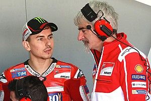 Ducati diz querer fechar com Dovi e Lorenzo até Jerez