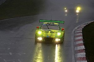 Porsche bate a Mercedes en las 24 horas de Nurburgring 