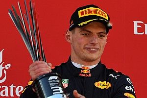 Ha Verstappen az első sorból rajtolna, minden versenyt megnyerne?