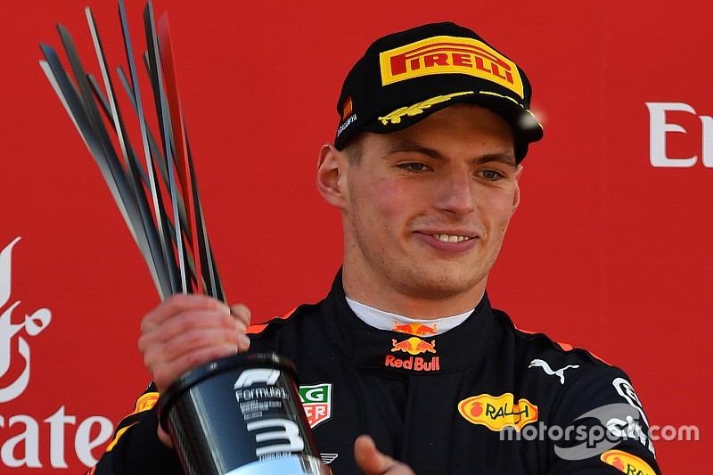 Ha Verstappen az első sorból rajtolna, minden versenyt megnyerne?
