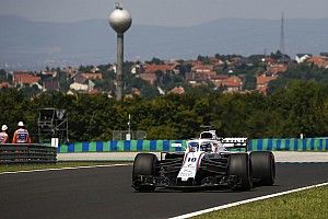 Williams 2019 mit Getriebe und Hinterachse von Mercedes?