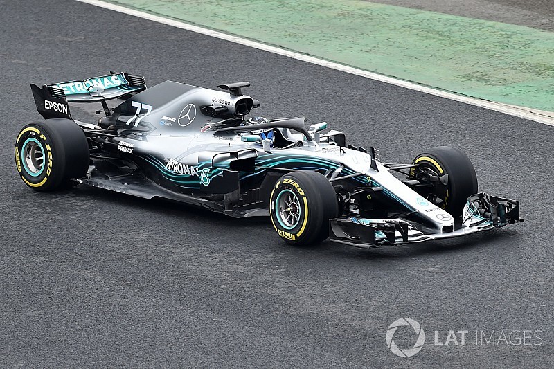 Mercedes'in 2018 F1 aracı W09 tanıtıldı