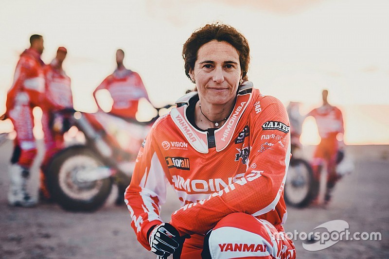 Dakar, si ritira anche la moglie di Nani Roma per infortunio a una gamba