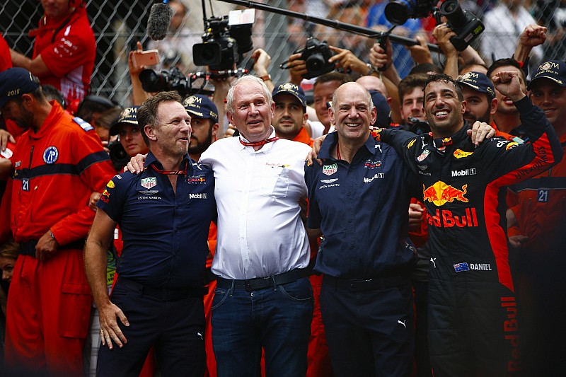Red Bull, geride kalan 12 yıl için Renault'a teşekkür etti