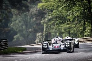 Le Mans 24 Jam: Porsche memegang kendali setelah 4 jam