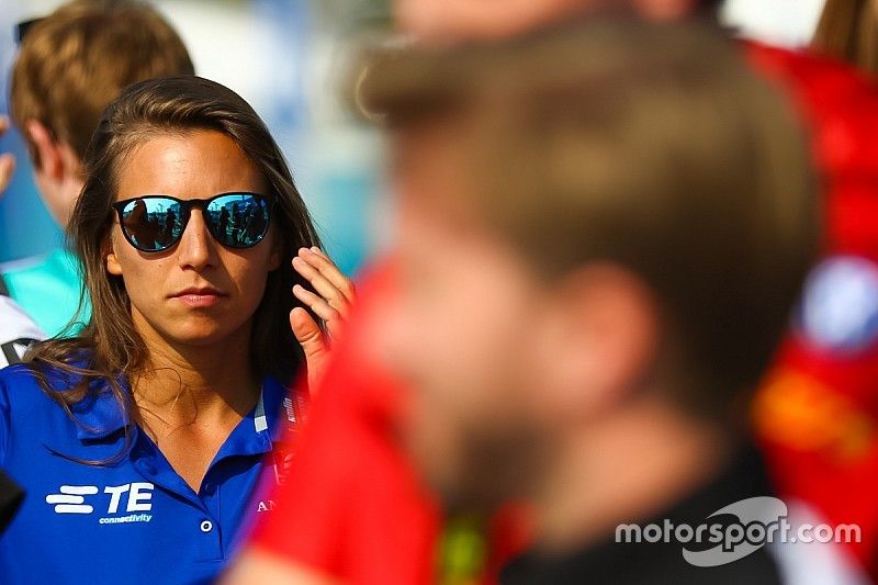 De Silvestro: Single-seat sponsor search “frustrating”