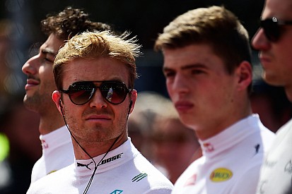 Verstappen: "Rosberg bastian contrario, come Jacques Villeneuve!"