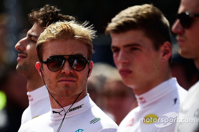 Verstappen: "Rosberg bastian contrario, come Jacques Villeneuve!"