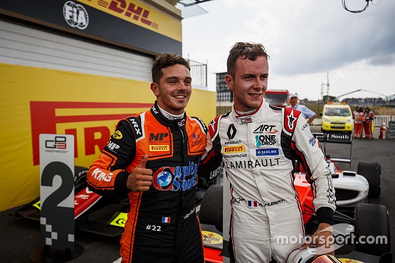 Boccolacci disqualifié, Hubert sur tapis vert
