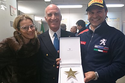 Paolo Andreucci riceve la stella per il decimo titolo CIR