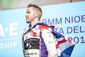 Championnats - Bird gagnant, Rosenqvist grand perdant