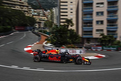 Red Bull: "Max autója már készen állt, aztán jött az olajszivárgás"