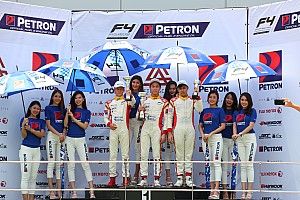 Presley Martono menangi balapan di ronde pamungkas F4 SEA 2017-18