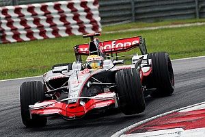 Según Zack Brown, McLaren aceptaría de regreso a Hamilton
