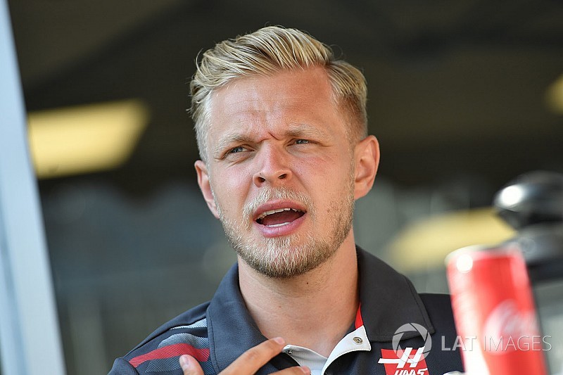 Magnussen: „Nem akarok meghalni egy versenyautóban”