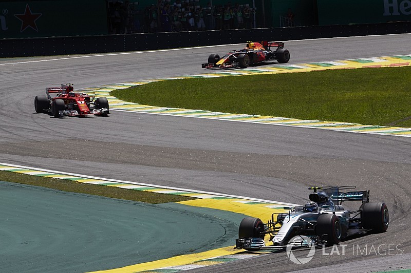 Red Bull sedih melihat performa mesin baru Mercedes