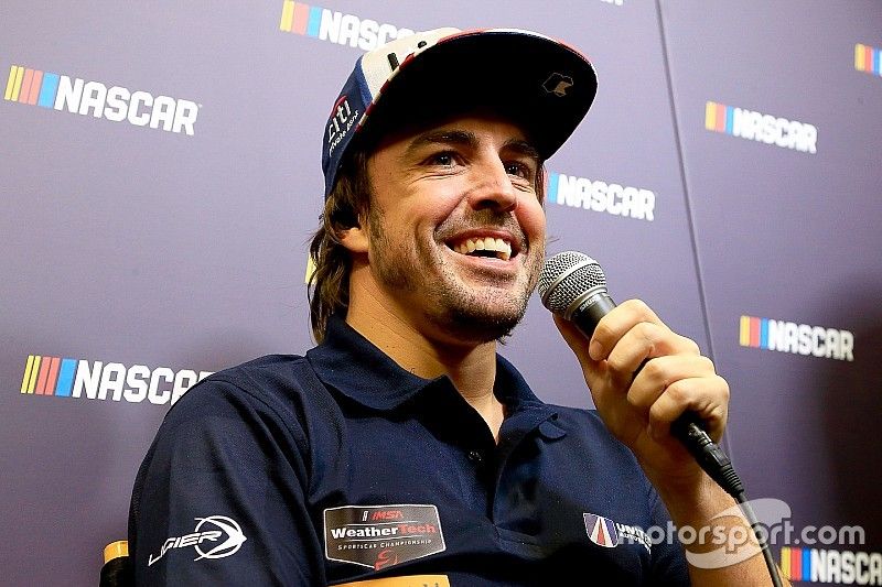 Alonso akui tertarik ikuti tes NASCAR