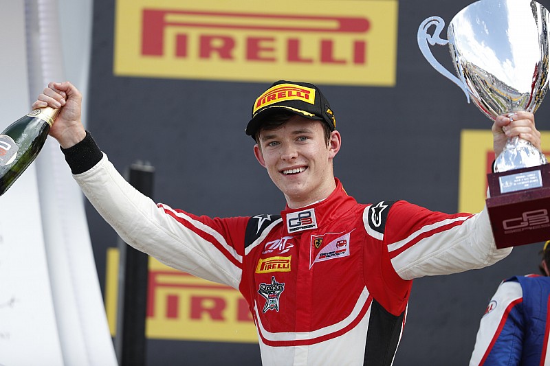 GP3 Red Bull Ring: Ilott domineert eerste race, pech Hubert