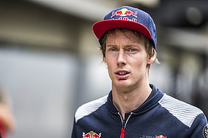 Hartley "crumbled" on first Formula 1 shot
