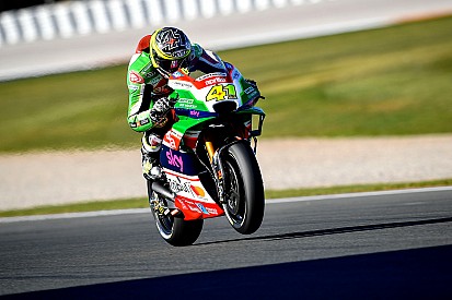 Aprilia: una caduta e la febbre tengono Espargaro fuori dalla top 10