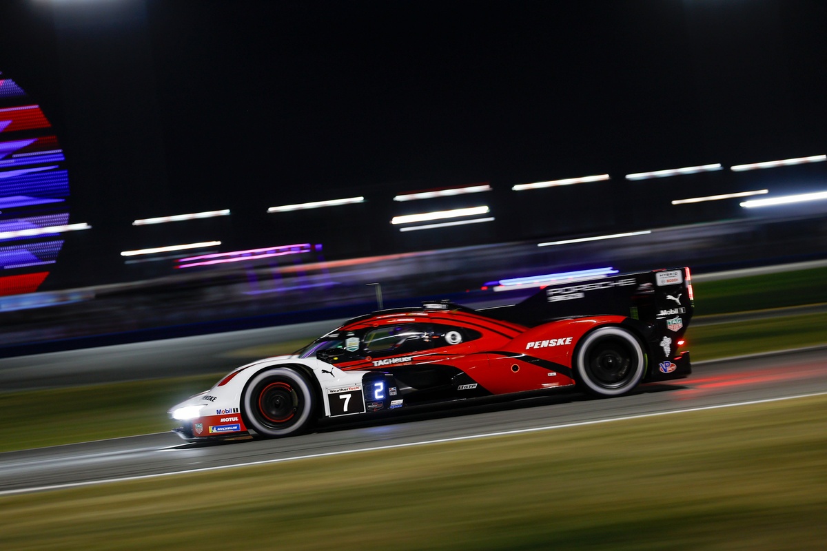 Rolex 24, Hour 6: Porsche Penske leads over JDC-Miller