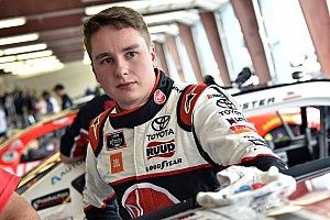 Christopher Bell fue descalificado de la carrera de Xfinity