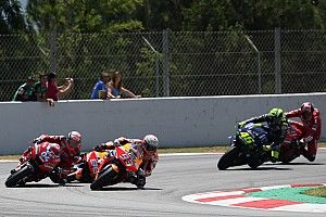 Insiden Catalunya, Marquez bela Lorenzo