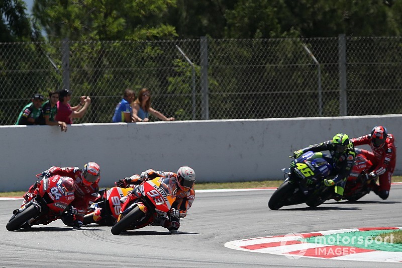 Insiden Catalunya, Marquez bela Lorenzo