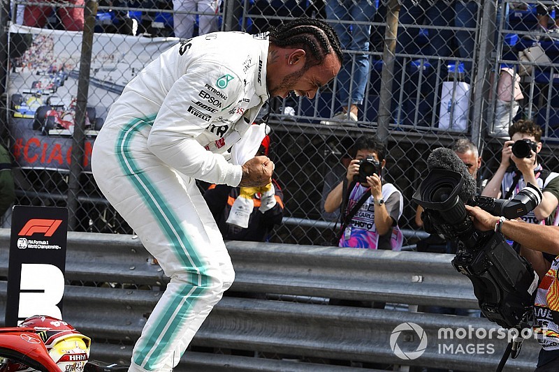 Hamilton revienta el cronómetro en Mónaco y se lleva la pole
