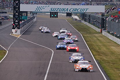 Super GT rules out hybrid switch in near future