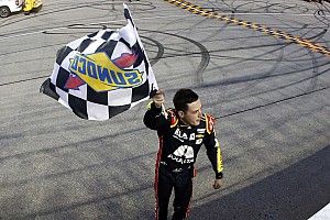 Alex Bowman bests Larson, scores first Cup win at Chicagoland