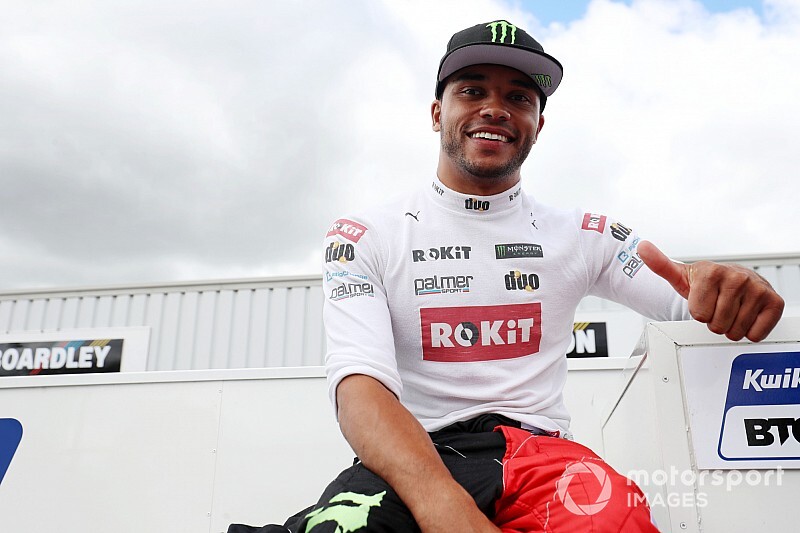 Conheça Nicolas Hamilton, irmão e “inspiração” do hexacampeão mundial de F1
