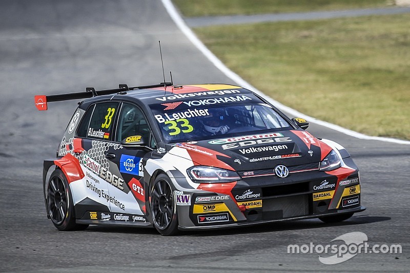 Altra vittoria Volkswagen al Nordschleife, Leuchter si impone in Gara 3