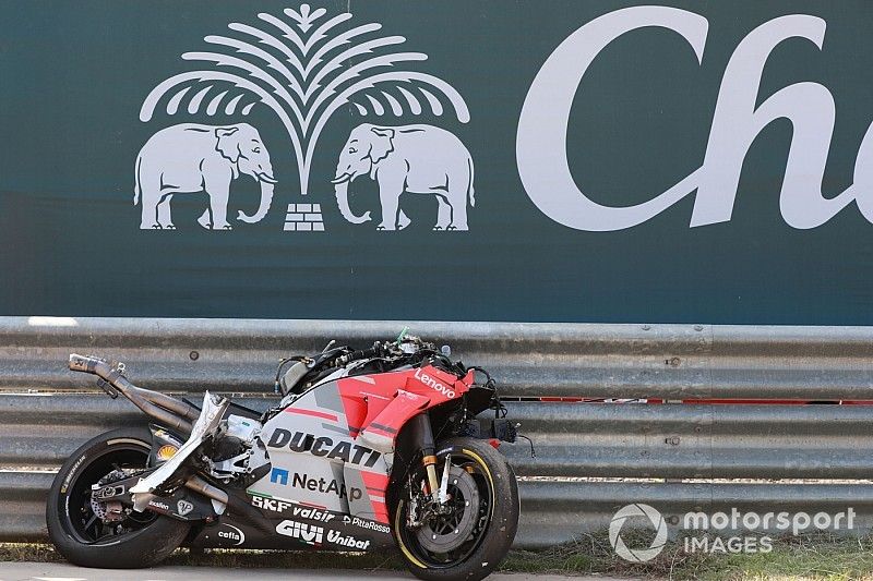 Lorenzo taken to hospital after FP2 shunt