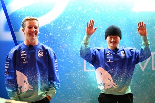 Tsunoda prawie deportowany