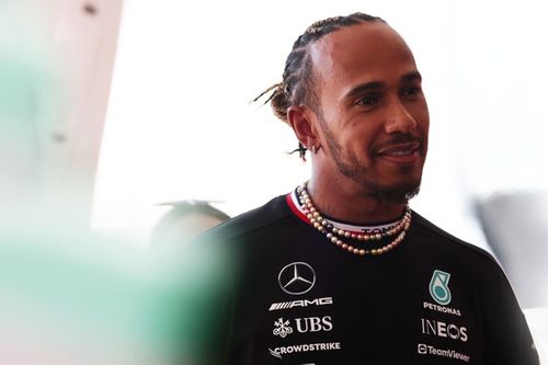 Antonelli elogia a Hamilton y afirma tener un pilotaje similar