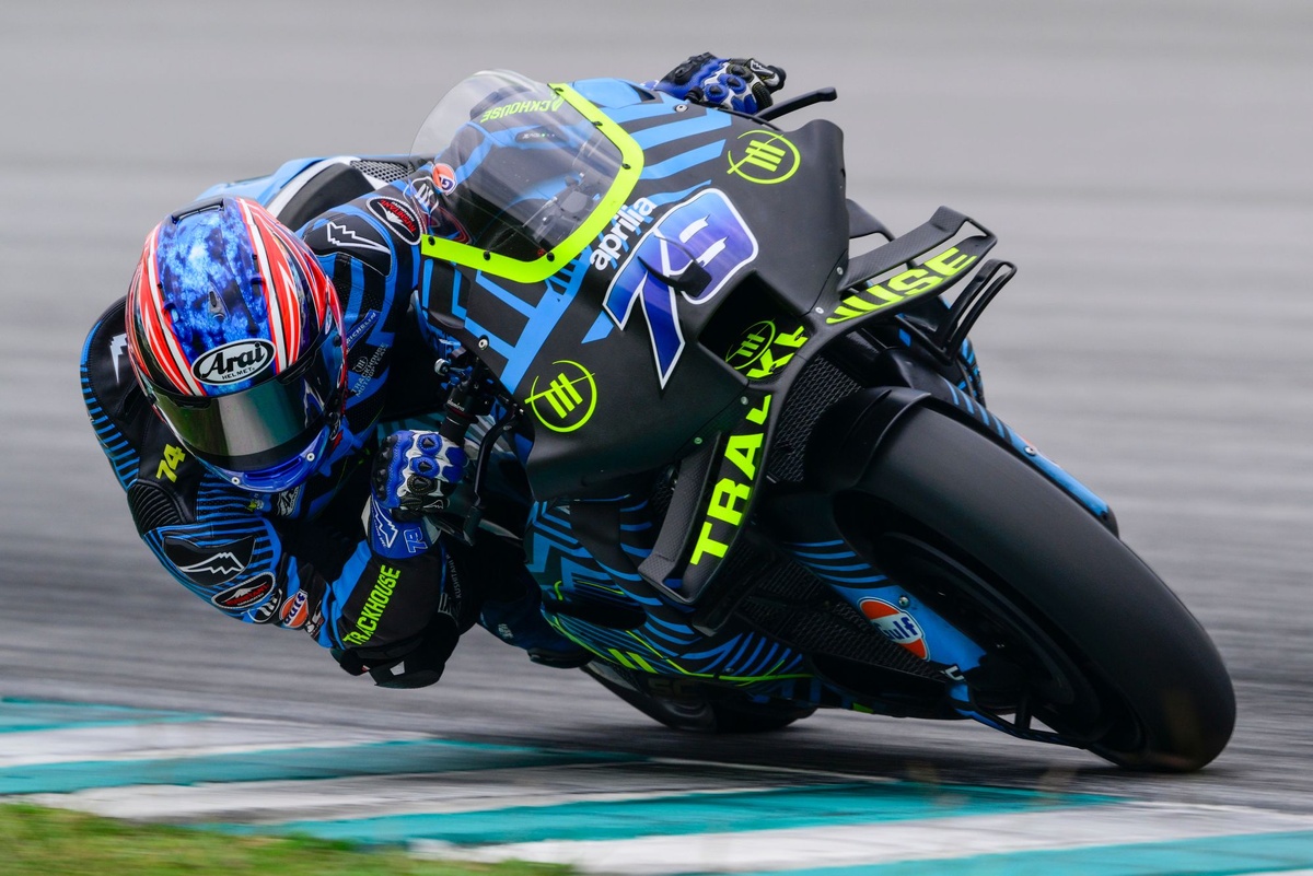 最新 トラックハウスレーシング 小椋藍 応援フラッグ motogp アプリリア 小椋藍、いよいよMotoGP最高峰クラスデビュー戦へ「スタートが