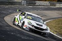A Zengő Motorsport versenyzője győzött, a magyarok balszerencsések voltak a WTCR második futamán