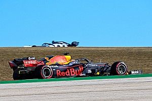 В Red Bull признали ошибку с выбором шин для старта