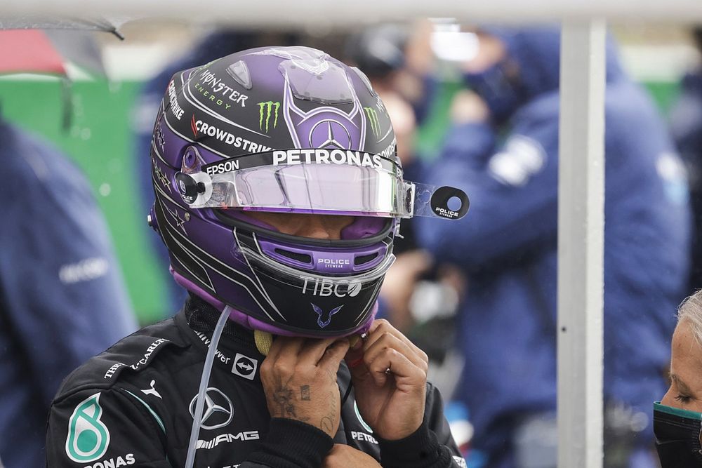 Hamilton: F1 'made a bad choice' running two laps, but 'money talks'