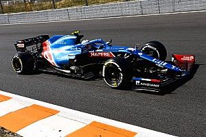 VIDEO: Ocon krijgt waarschuwing na bijna-aanrijding met Norris in VT1