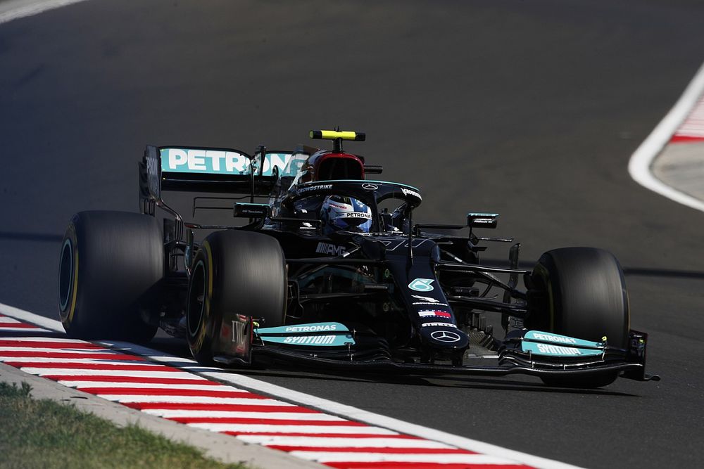 Bottas nagyon örül, Hamiltont méltatta