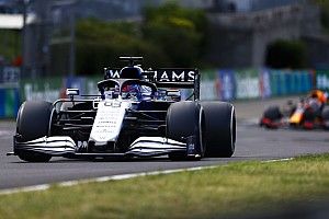 От штрафа в гонке Расселла спасла Williams