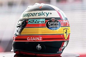 Fotos: Carlos Sainz, con un diseño especial de casco en Monza