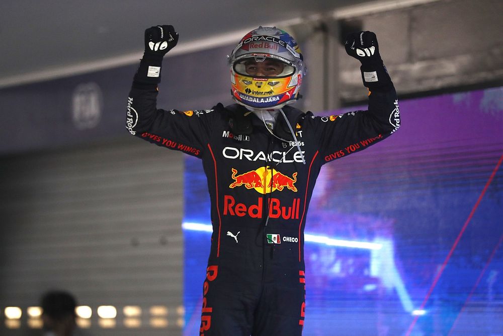 Dit schrijven internationale media over Max Verstappen en Sergio Perez in Singapore