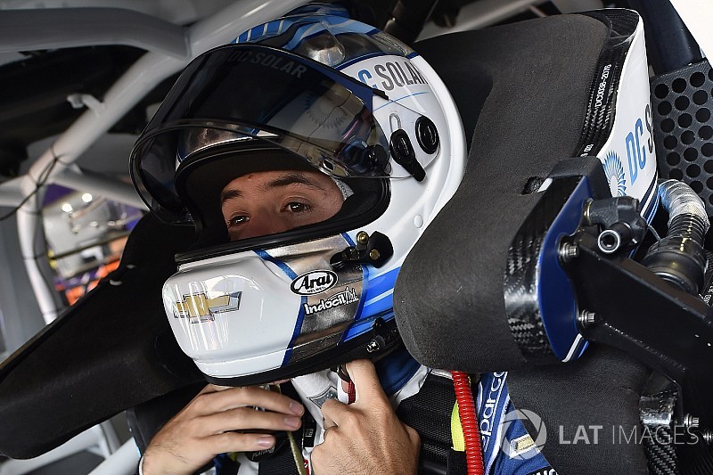 Larson con la pole en Bristol y Suárez desde el 21