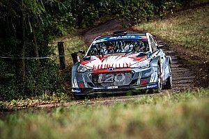 Zlín, PS13-14: Kopecký scavalca Lukyanuk e allunga, Sordo sul podio