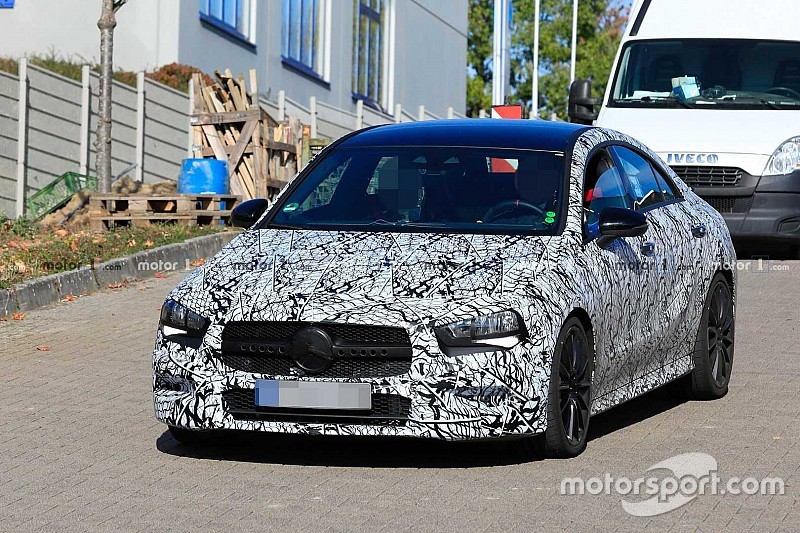 Mercedes представила перший тізер нового AMG CLA 35