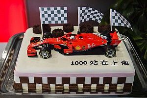 Galeri: F1 takımlarının ve pilotlarının 1000. yarış özel tasarımları