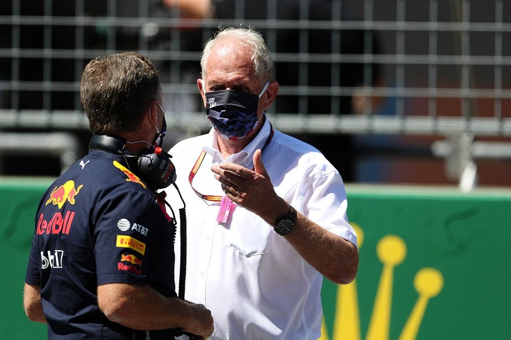 Christian Horner, Team Principal, Red Bull Racing, and Helmut Marko, Consultant, Red Bull Racing on the grid